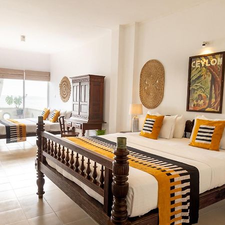 Neevana Hotel Хіккадува Екстер'єр фото