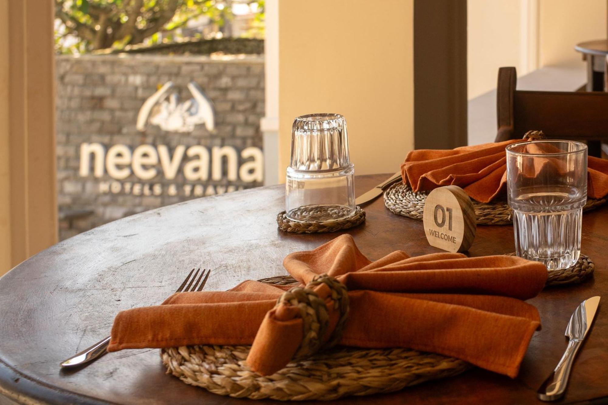 Neevana Hotel Хіккадува Екстер'єр фото