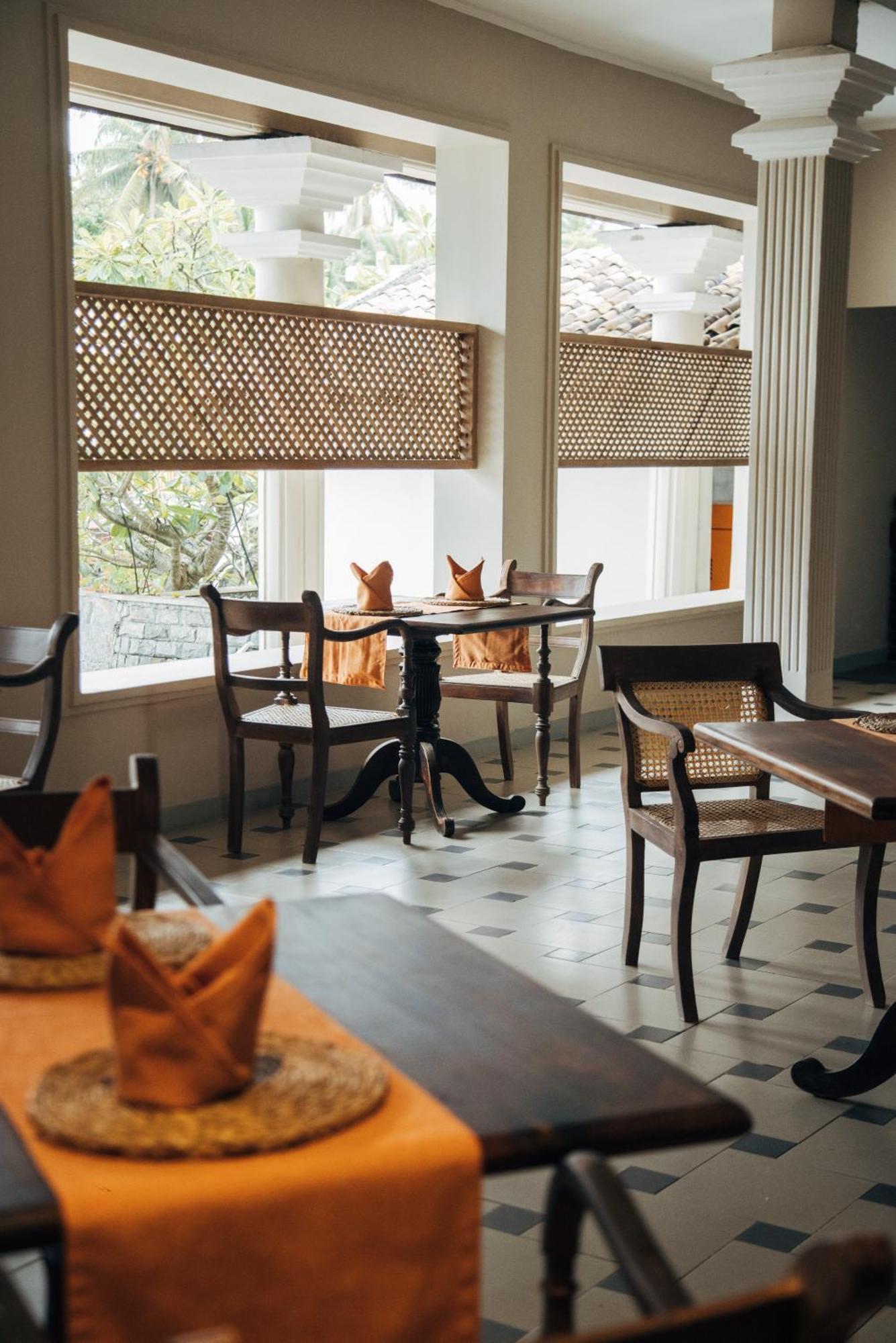 Neevana Hotel Хіккадува Екстер'єр фото