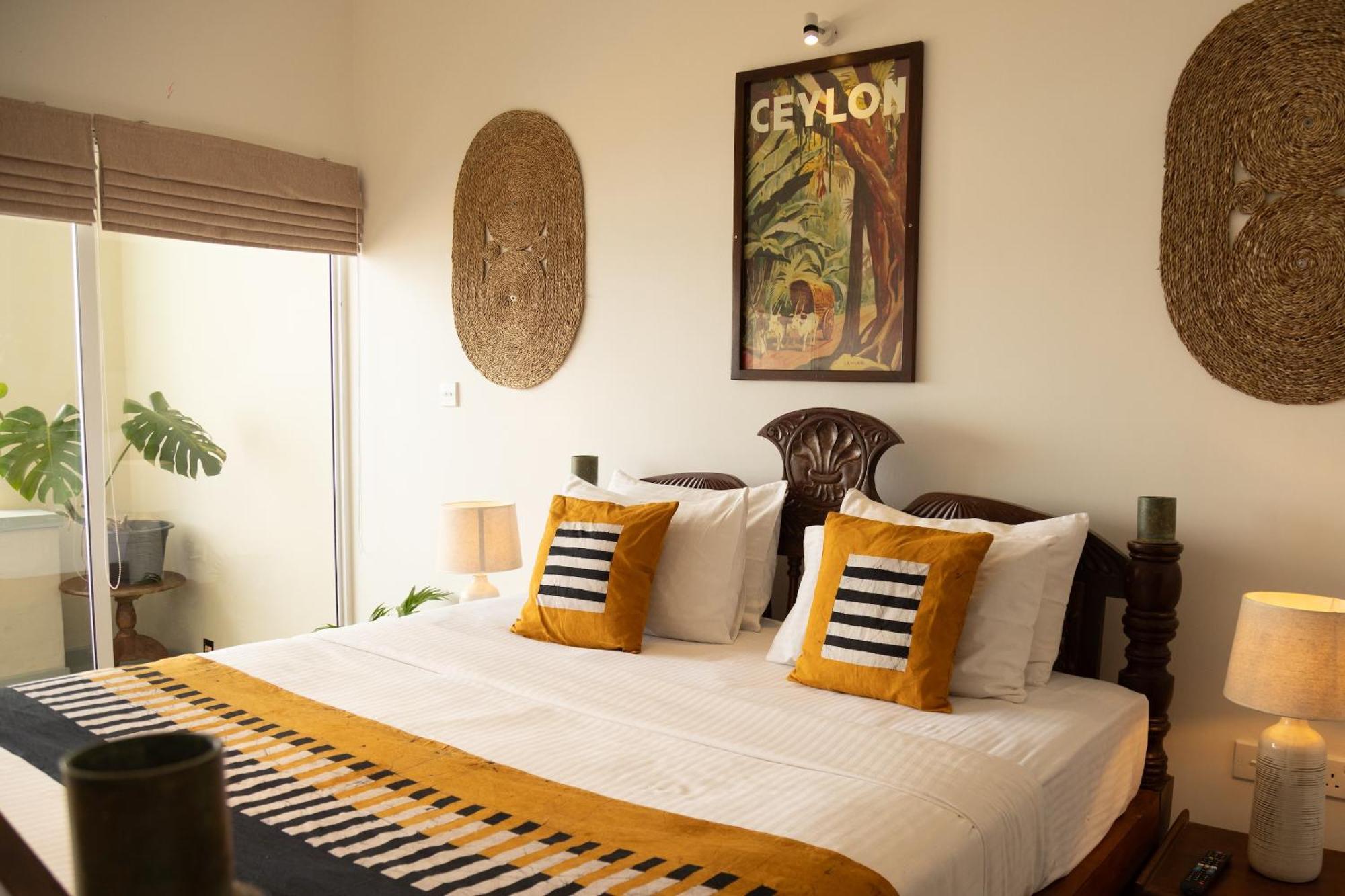 Neevana Hotel Хіккадува Екстер'єр фото
