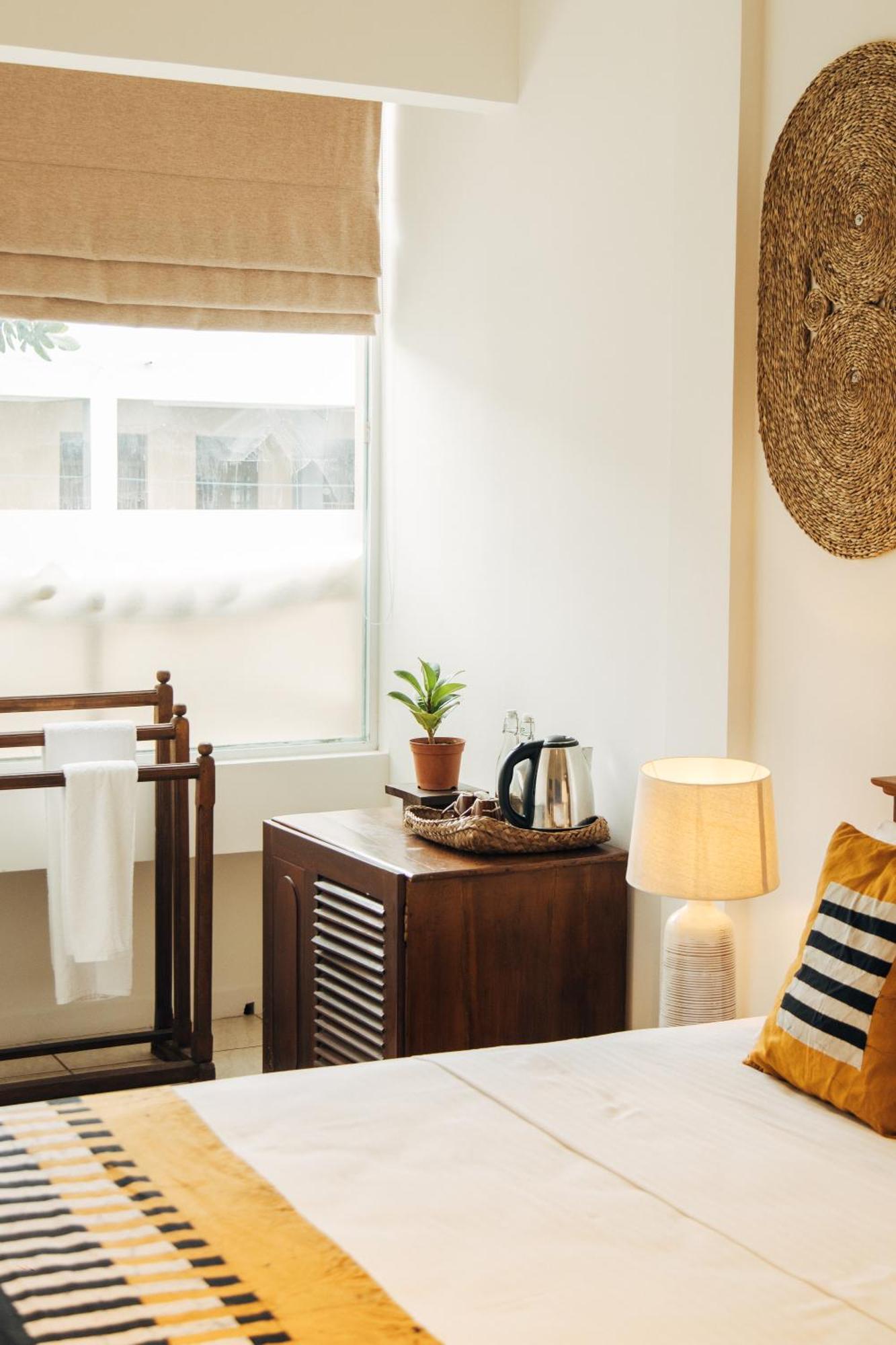 Neevana Hotel Хіккадува Екстер'єр фото